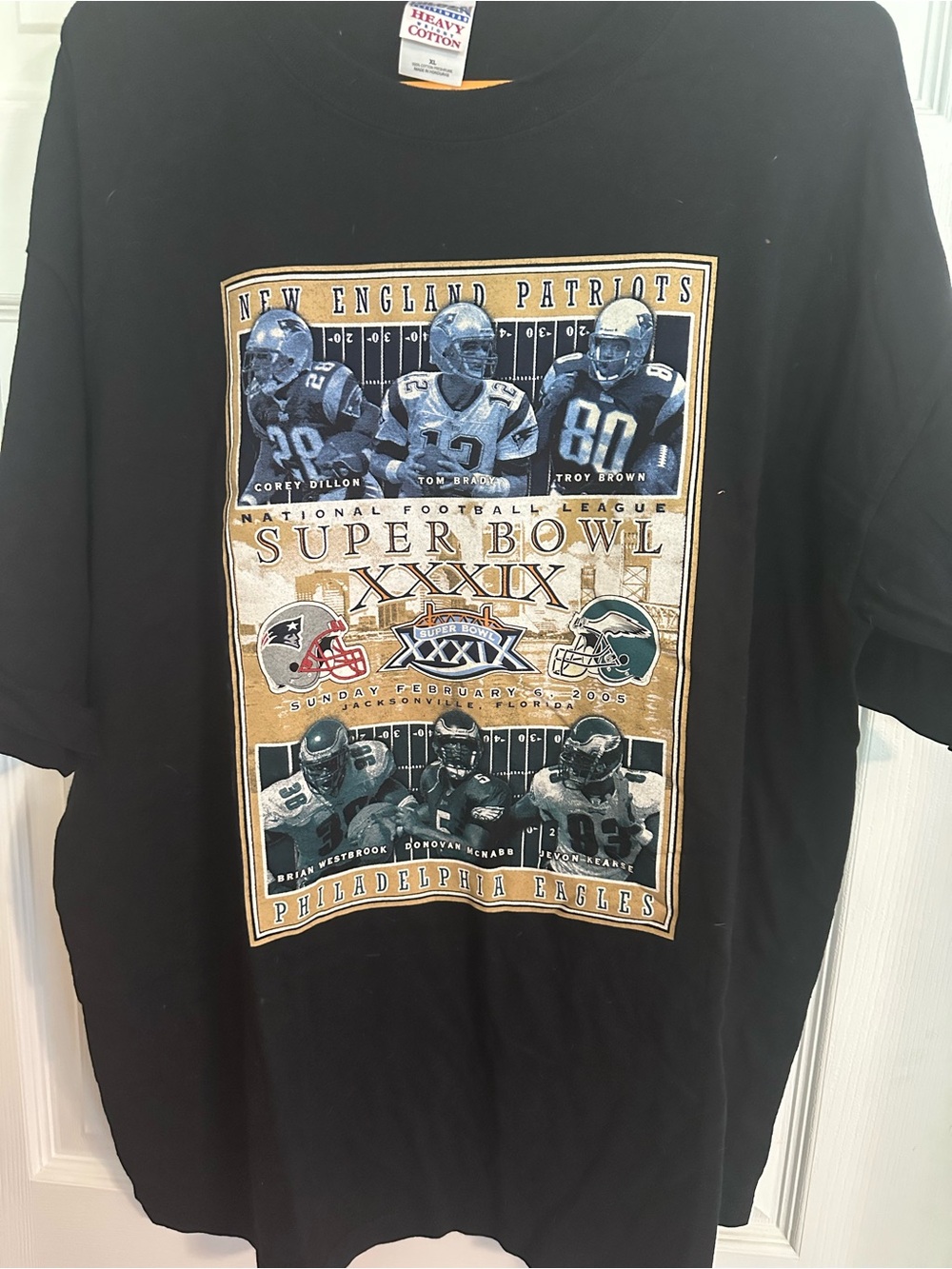 New England Patriots vs Philadelphia Eagles Super Bowl XXXIX Black Graphic Tee
